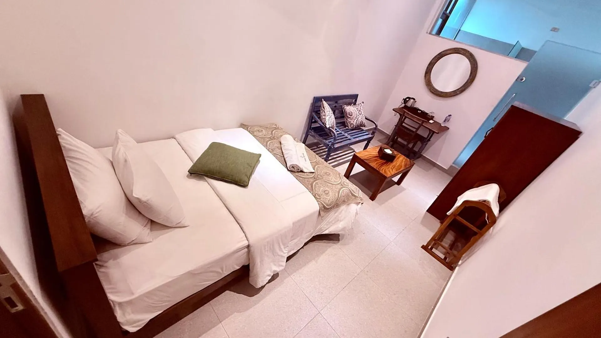 Coza Ceylon Hotel Dehiwala-Mount Lavinia