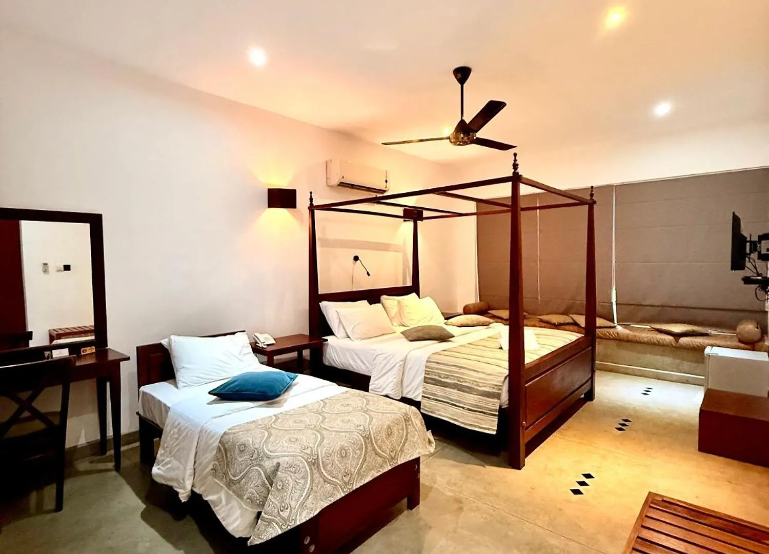 Coza Ceylon Hotel Dehiwala-Mount Lavinia