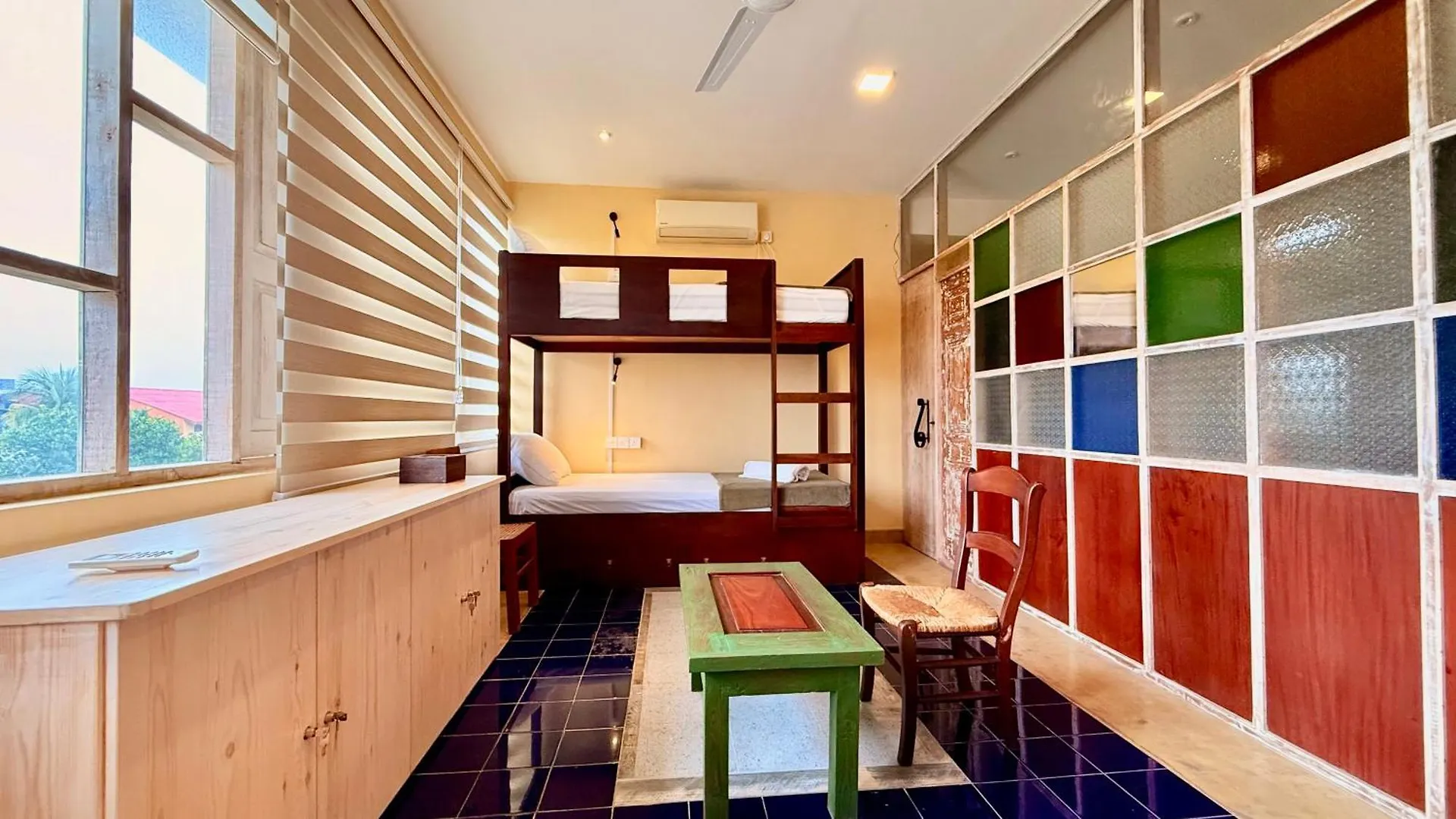 Coza Ceylon Hotel Dehiwala-Mount Lavinia